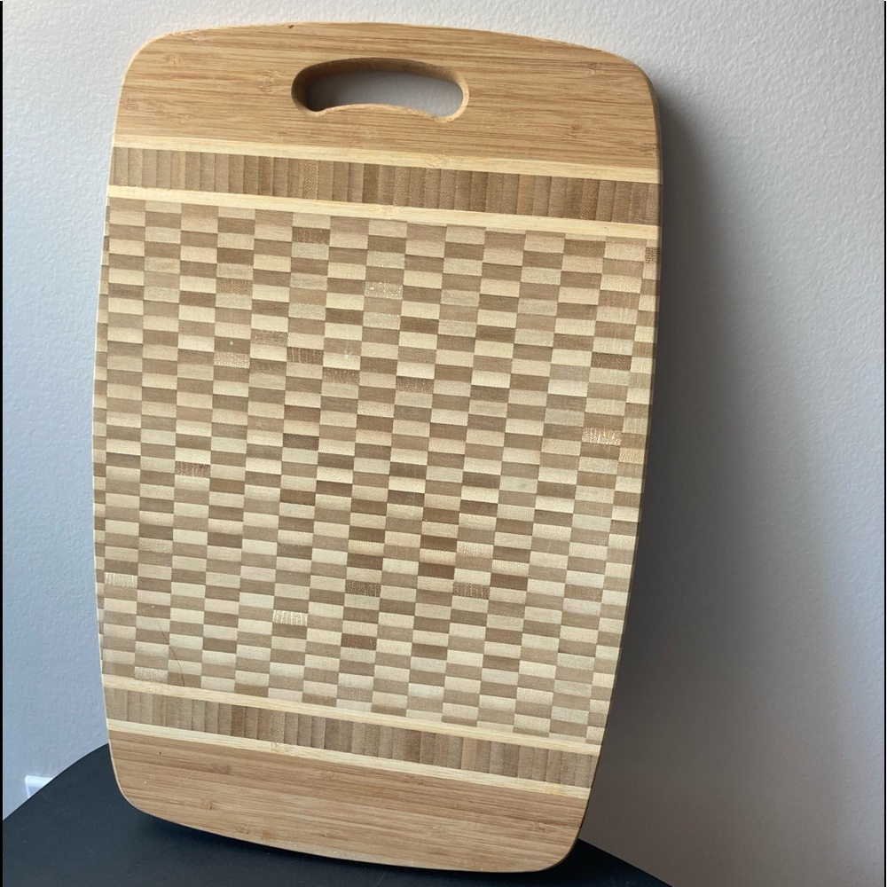 Wooden cutting board